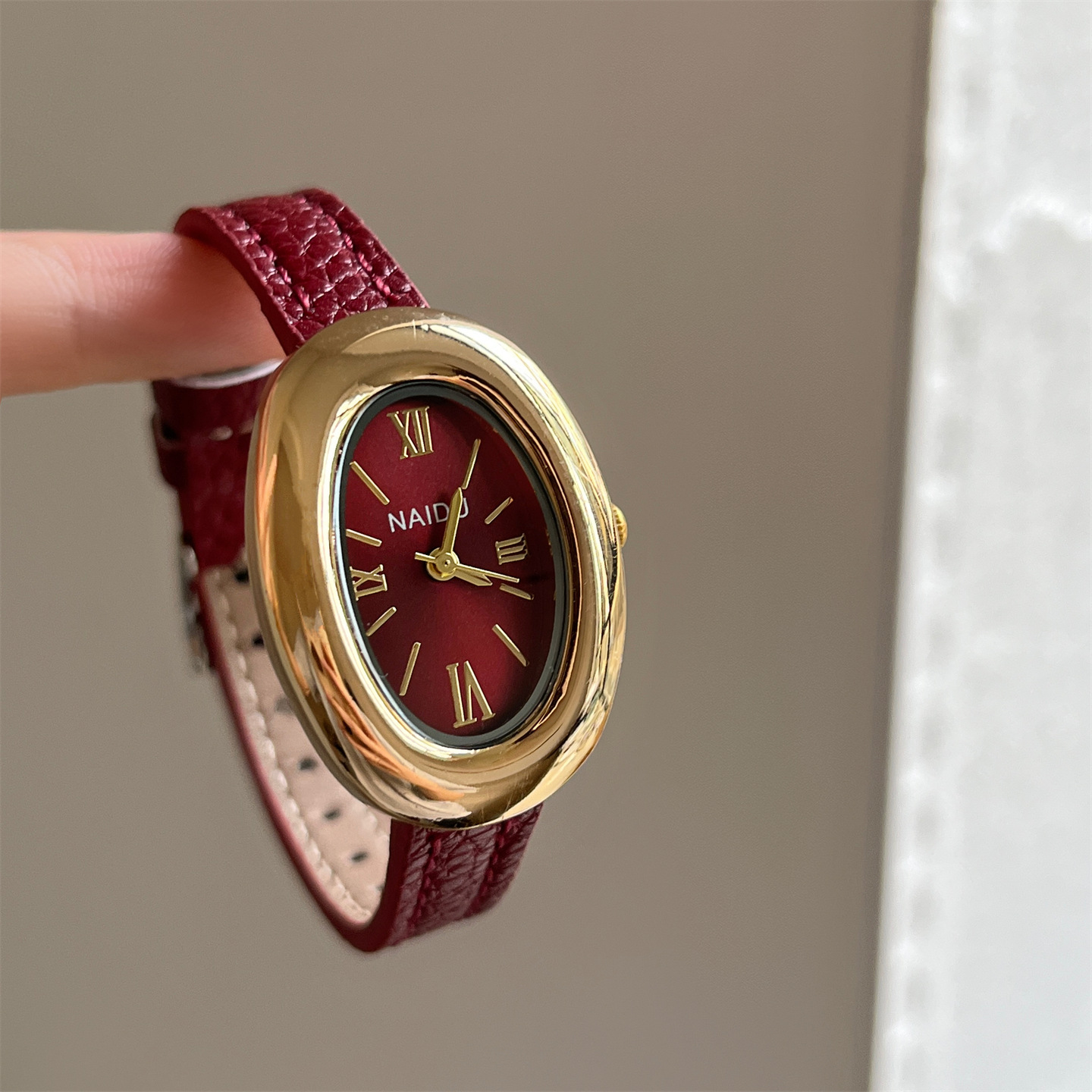 2025 New Oval Beautiful Ladies - Minimalist Thin Watch 评论和价格